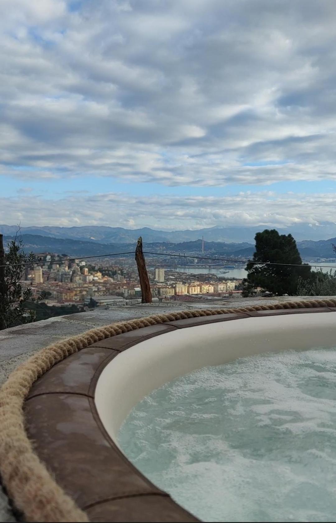 Agriturismo Belvedere 9 La Spezia Eksteriør billede